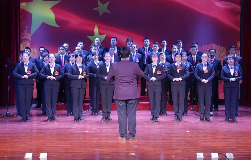 开云网页版,开云（中国）官方2019年度工作动员大会---大合唱《团结就是力量》、《我爱你中国》